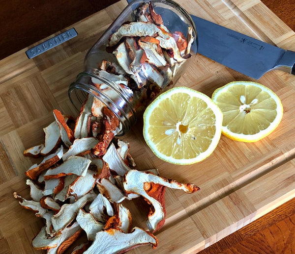 Dried Lobster Mushroom (sliced)